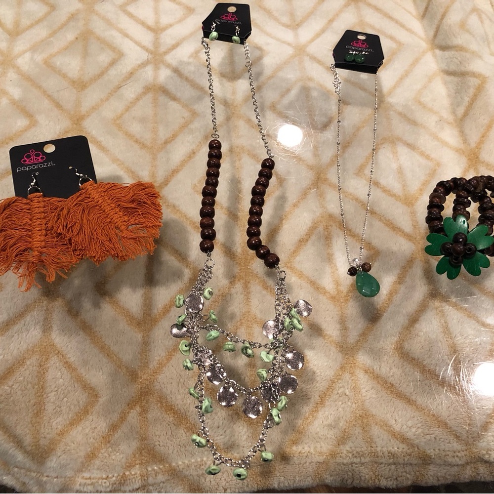 Paparazzi 4pc Green & Orange Boho Set - Plains Paradise & Tropical Flavor